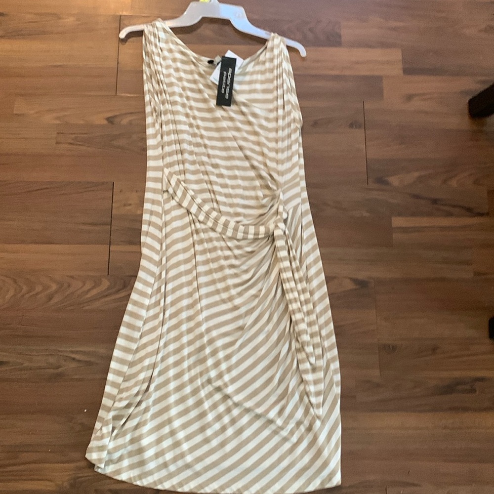 Spence petite PXL mini loose fitting beige and white striped dress very stretchy